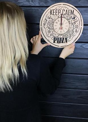 Дерев'яні настінні годинники «піца»4 фото