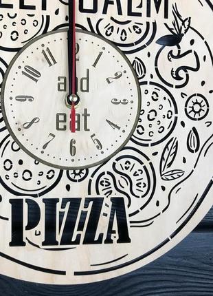 Дерев'яні настінні годинники «піца»3 фото