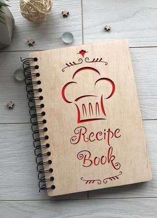 Дерев'яна книга для запису кулінарних рецептів на пружині1 фото