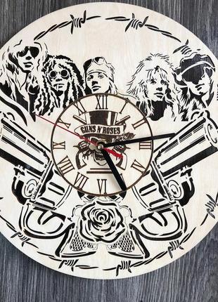 Концептуальные настенные часы в интерьер «guns n` roses» cl-0309