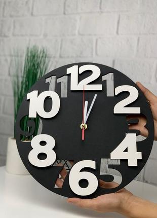 Чорно-білий дерев'яний годинник на стіну в стилі модерн cl-0684