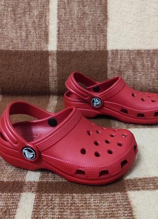 Оригинальные тапочки кроксы crocs