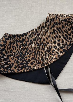 Воротничок съемный с леопардовым принтом.2 фото