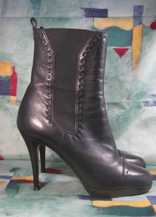 Ysl yves saint laurent короткие черные ботинки тонкий каблук имталия размер 39,52 фото