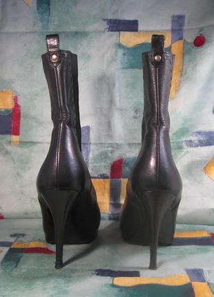 Ysl yves saint laurent короткие черные ботинки тонкий каблук имталия размер 39,55 фото