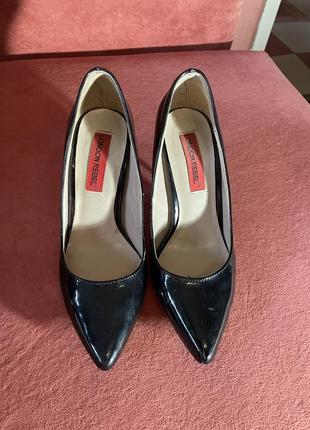 Туфли лаковые / лодочки на шпильке heels2 фото