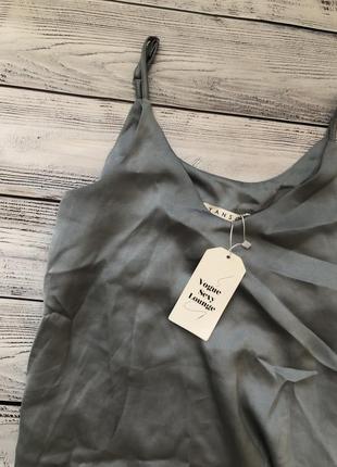 Атласна сатинова сукня міді на бретельках2 фото