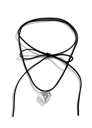 Подвеска на шею, чокер, ожерелье с серебряным сердечком2 фото