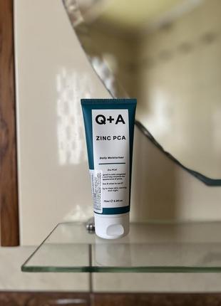 Укрепляющий крем для разглаживания кожи и сужения пор q+a zinc pca day moisturiser
