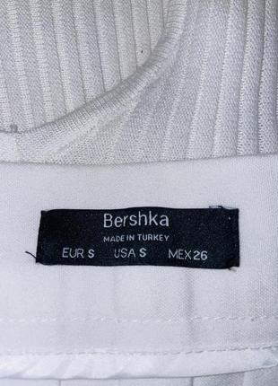 Трендовая теннисная юбка bershka8 фото