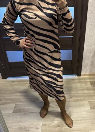 Платье женское boohoo m animal print