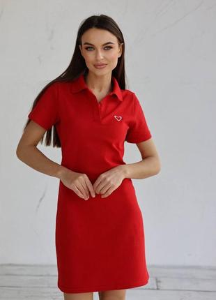 Спортивное платье мини футболка удлиненное с воротничком на пуговицах из хлопка платья белая красная черная лакоста трендовая стильная3 фото
