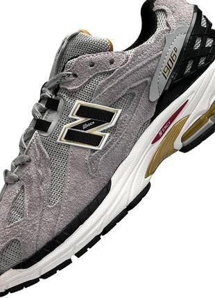 Чоловічі кросівки new balance сірі з золотим 1906d protection gray black gold4 фото