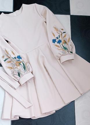 Нежное платье для девочки