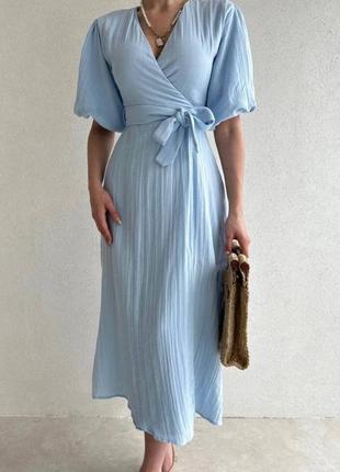 Голубое женское платье миди на запах женское нежное летнее, длинное платье с запахом лен жатка1 фото