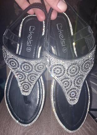 Босоножки kelsi.