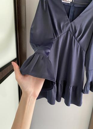 Сатиновое платье мини с воланами atelier 19 темно-синий цвет, размер s8 фото