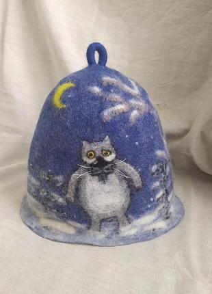 Валяная шапка для бани ′жил был пес′