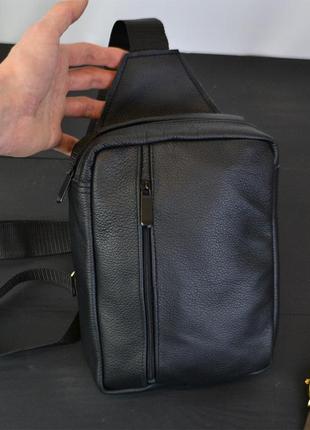 Сумка мужская - кожаная, нагрудная сумка слинг кожаная черная на px-216 3 кармана9 фото