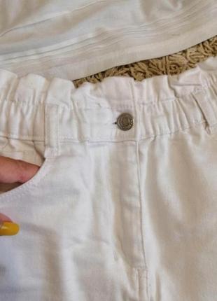 Белая джинсовая высокая мини юбка4 фото