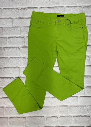 Яркие зелёные джинсы 24 colours 38 размер