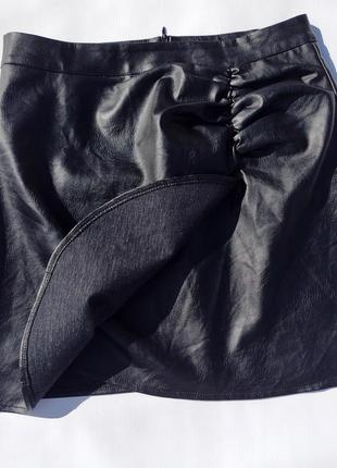 Чёрная юбка shein эко кожа3 фото