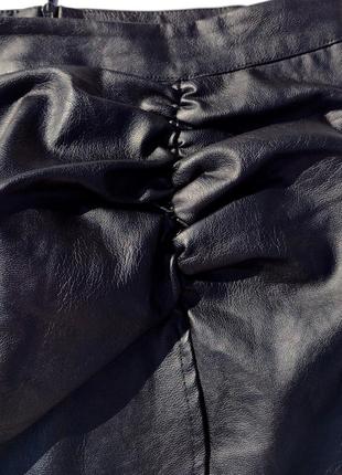 Чёрная юбка shein эко кожа4 фото