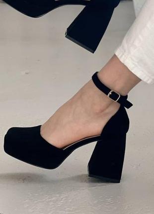 Элегантные женские туфли на каблуке черные с ремешком квадратный блочный каблук туфельки с квадратным носком замша с ремешком туфлы bratz