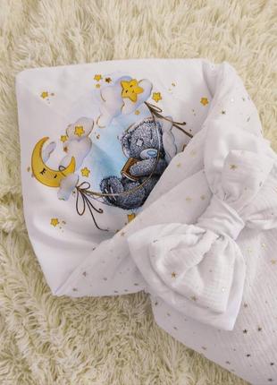 Демисезонный муслиновый конверт для новорожденных, белый с принтом мишка в гамаке2 фото
