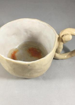 Чашка беложелтая с красным керамика2 фото