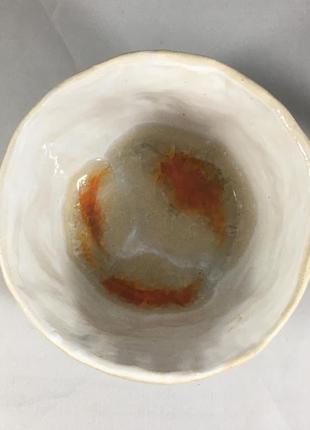 Чашка беложелтая с красным керамика3 фото