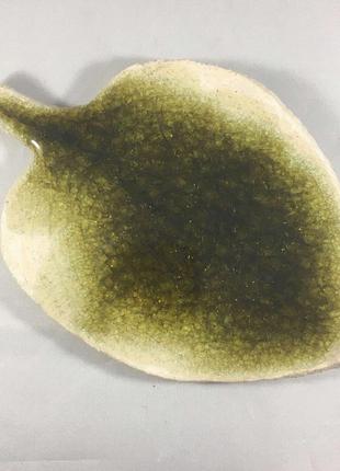 Тарілка листочок зелений кераміка2 фото