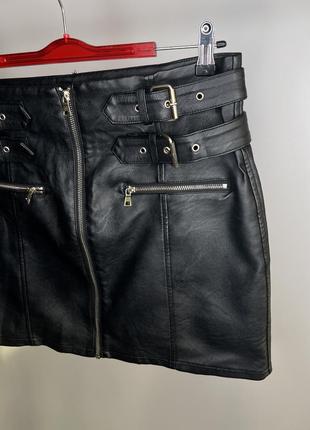 Кожаная чёрная мини юбка с молнией посередине, юбка из экокожи topshop h&m🔥5 фото