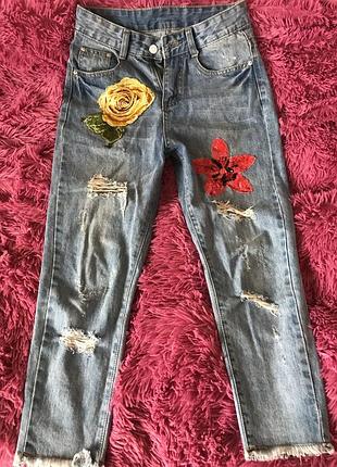 Модні джинси моми
