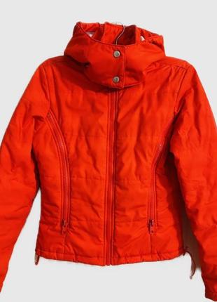 Куртка в идеальном состоянии, размер s, xs. весна, осень, либо не на сильные морозы