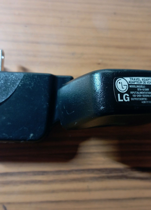 Зарядний пристрій lg sta-u13wr