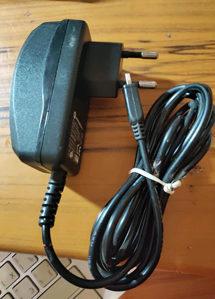 Зарядний пристрій motorola spn5135a