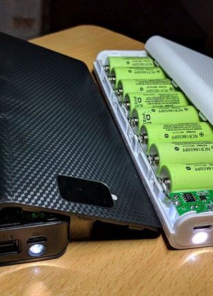 Потужна портативна батарея!!! повербанк 20000 mah. powerbank 8*18