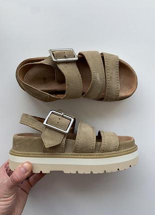 Босоніжки clarks