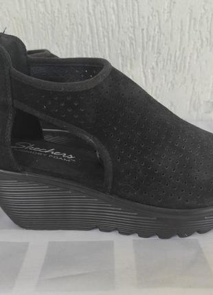 Брендовие замшевие босоножки skechers р.38