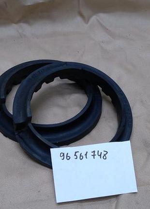 Прокладка уплотнительная задней пружины верхняя лачетти gm 96561748 комплект
