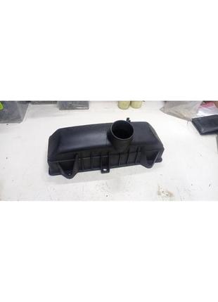 Корпус воздушного фильтра renault trafic i 2.1d 1989-1997 7700695471 7700689539