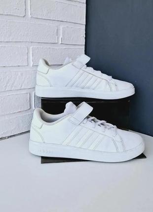 Детские кроссовки adidas1 фото