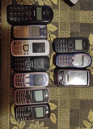 Мобільні телефони