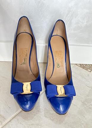 Продам туфли salvatore ferragamo в идеальном состоянии. оригинал.