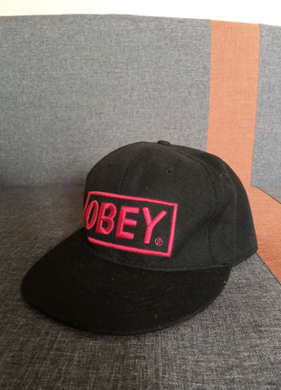 Кепка obey