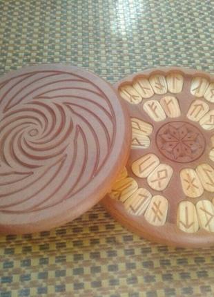 Набір слов'янських рун ведарь. (36 пун) (дуб, бук, ясень)