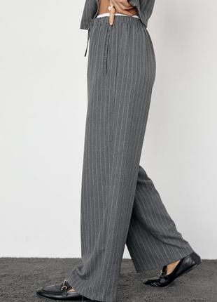 Женские трендовые серые широкие брюки палаццо с белой резинкой м л m l2 фото