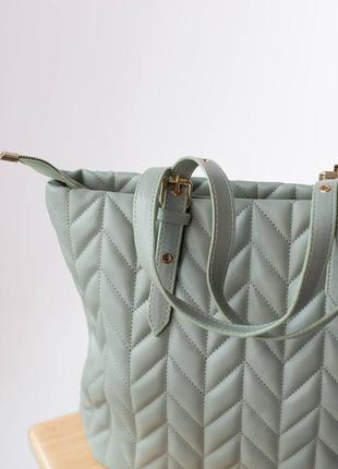 Унікальні жіночі сумочки: втілення стилю та функціональності!8 фото