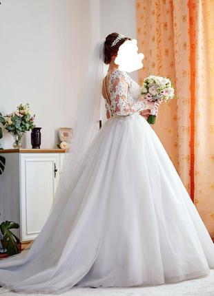 Весільна сукня, розмір s-м, зріст 165см+7см(каблук)